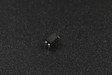 EL-017 4-Pin DIP Optocoupler IC