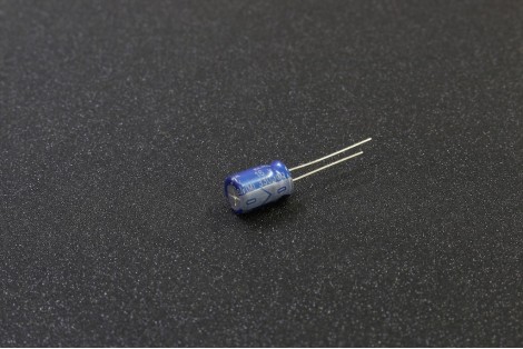 ELNA 330uf 16V Electrolytic Capacitor